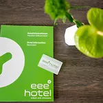 Eee Hotel