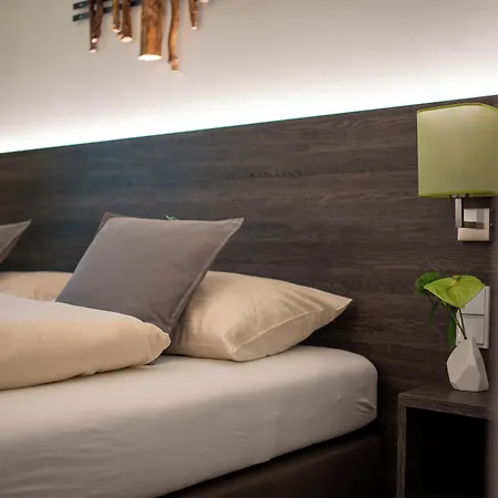 Eee Hotel