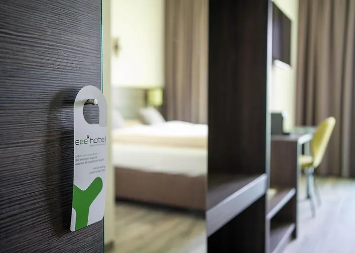 Eee Hotel